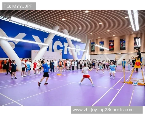 聚焦羽毛球赛事杭州羽毛球队分享比赛经验与成长故事